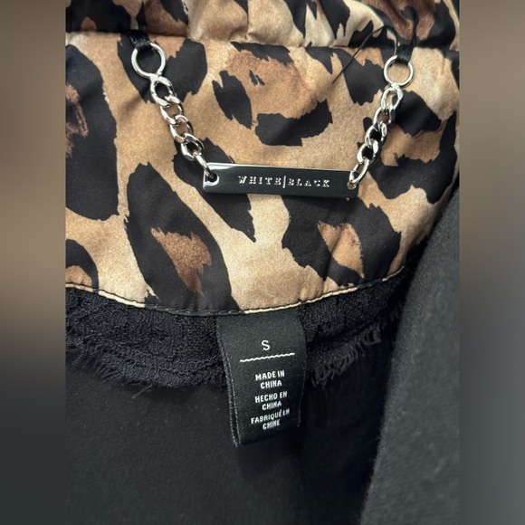 White House Black Market SIZE S TAN BROWN/BLACK ANIMAL PRINT PUFFER LADIES VEST - Picture 4 of 5